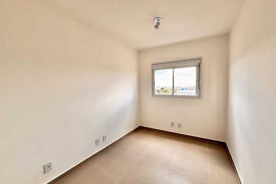 Apartamento para alugar com 2 quartos, 58m² em Jardim das Belezas, Carapicuíba