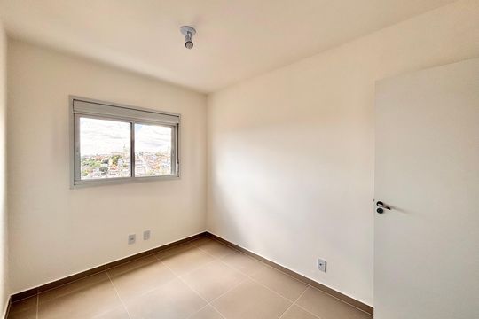 Quarto de apartamento para alugar com 2 quartos, 58m² em Jardim das Belezas, Carapicuíba