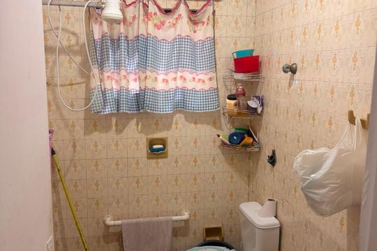 Banheiro de casa à venda com 2 quartos, 143m² em Ferrazópolis, São Bernardo do Campo