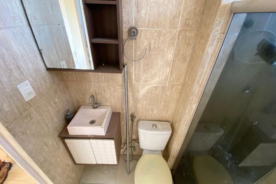 Banheiro de apartamento para alugar com 2 quartos, 56m² em Abolição, Rio de Janeiro