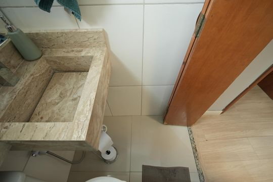 Banheiro Social de apartamento à venda com 2 quartos, 80m² em Vila Pires, Santo André