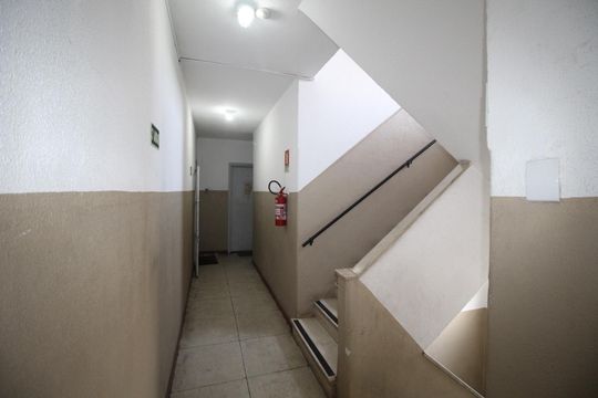 Corredor de apartamento à venda com 2 quartos, 90m² em Passo D’areia, Porto Alegre