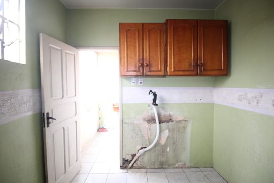 Cozinha de apartamento à venda com 2 quartos, 90m² em Passo D’areia, Porto Alegre