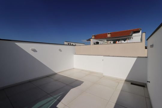Quintal de apartamento à venda com 2 quartos, 106m² em Vila Pires, Santo André