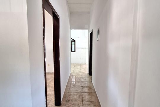 Corredor de casa para alugar com 2 quartos, 100m² em Vila Santa Cruz, Duque de Caxias