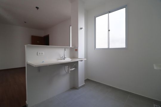 Cozinha de apartamento para alugar com 2 quartos, 42m² em Jardim Patricia, Uberlândia