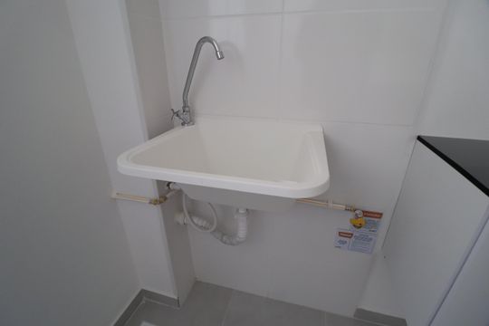Área de serviço de apartamento para alugar com 2 quartos, 42m² em Jardim Patricia, Uberlândia