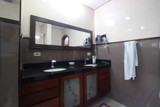 Banheiro da Suíte Master de casa à venda com 3 quartos, 630m² em Vila Ivone, São Paulo