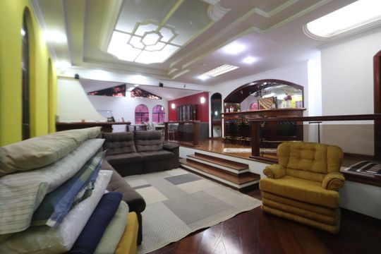 Casa à venda com 3 quartos, 630m² em Vila Ivone, São Paulo