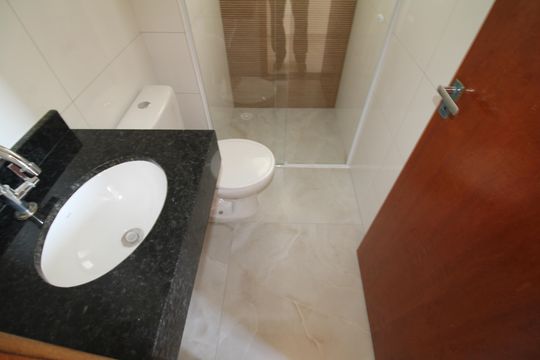 Banheiro de apartamento para alugar com 2 quartos, 43m² em Parque Mandaqui, São Paulo