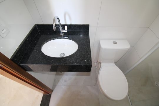 Banheiro de apartamento para alugar com 2 quartos, 43m² em Parque Mandaqui, São Paulo