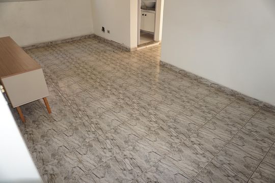 Sala de apartamento para alugar com 2 quartos, 48m² em Jardim Macedonia, Embu das Artes