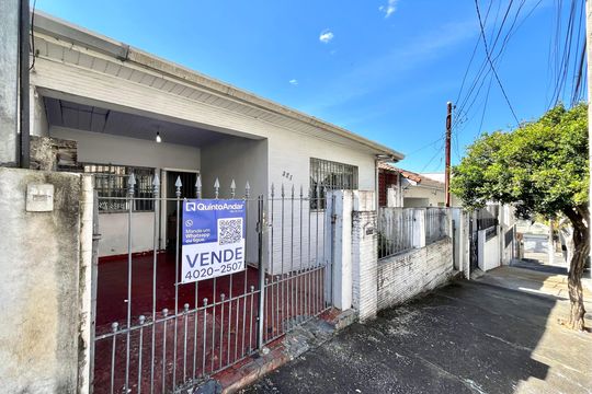 Fachada de casa à venda com 6 quartos, 220m² em Vila Santa Catarina, São Paulo