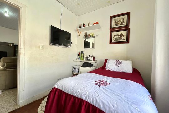 Quarto 2 Casa 1 de casa à venda com 6 quartos, 220m² em Vila Santa Catarina, São Paulo