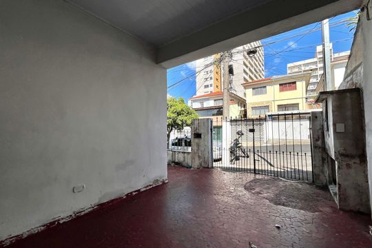 Garagem de casa à venda com 6 quartos, 220m² em Vila Santa Catarina, São Paulo