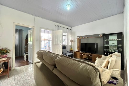 Casa à venda com 6 quartos, 220m² em Vila Santa Catarina, São Paulo