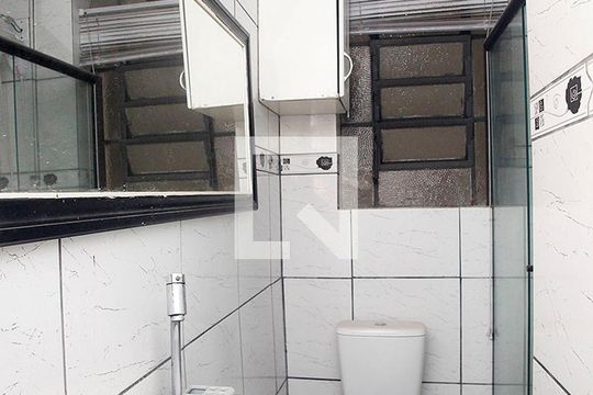 Banheiro de apartamento para alugar com 2 quartos, 64m² em Centro Histórico, Porto Alegre