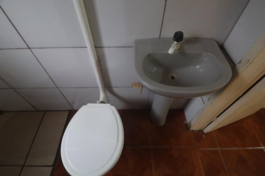 Banheiro de casa para alugar com 2 quartos, 50m² em Estância Velha, Canoas