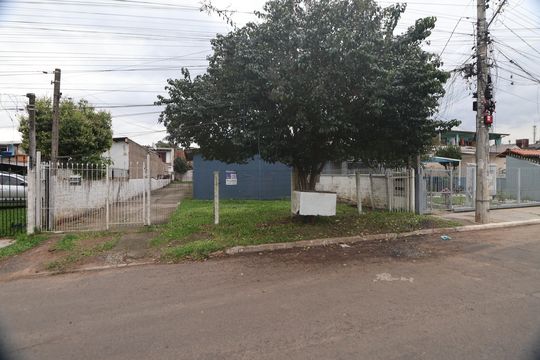Fachada de casa para alugar com 2 quartos, 50m² em Estância Velha, Canoas