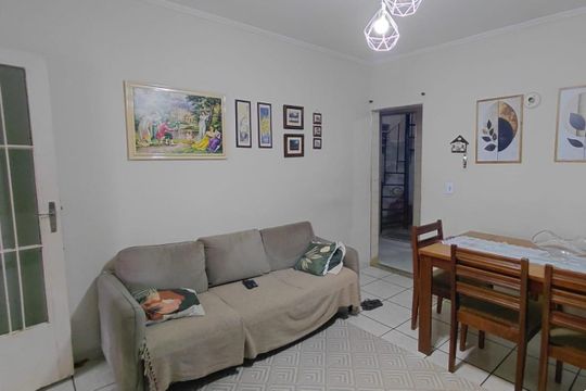 Sala de casa à venda com 5 quartos, 230m² em Vila Romero, São Paulo