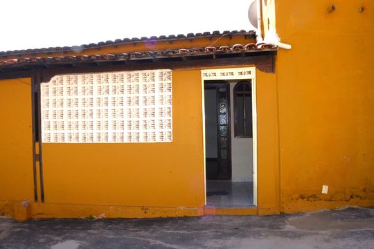 Fachada de casa para alugar com 2 quartos, 80m² em Goiânia, Belo Horizonte