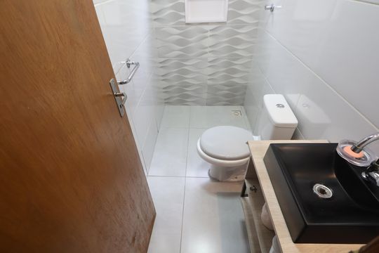 Banheiro de casa para alugar com 3 quartos, 67m² em Harmonia, Canoas