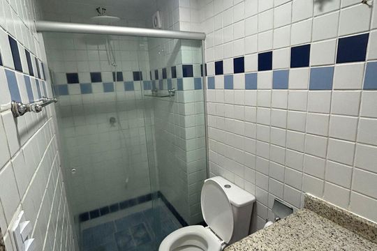 Banheiro de apartamento à venda com 1 quarto, 60m² em Icaraí, Niterói