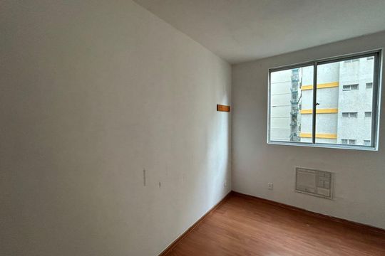 Quarto de apartamento à venda com 1 quarto, 60m² em Icaraí, Niterói