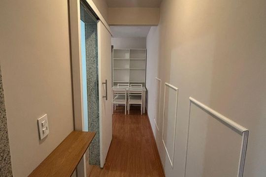 Corredor de apartamento à venda com 1 quarto, 60m² em Icaraí, Niterói