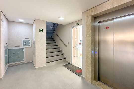 Hall social de apartamento para alugar com 2 quartos, 75m² em Ingleses do Rio Vermelho, Florianópolis