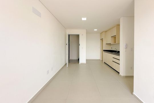 Sala de apartamento para alugar com 2 quartos, 75m² em Ingleses do Rio Vermelho, Florianópolis
