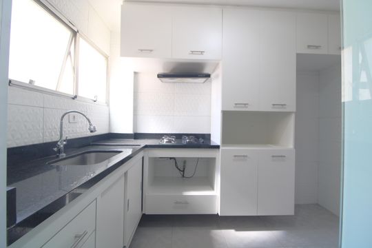Cozinha de apartamento para alugar com 3 quartos, 67m² em Jardim Taquaral, São Paulo