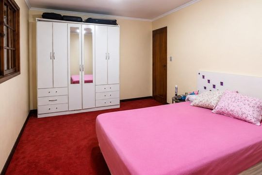 Quarto de casa para alugar com 3 quartos, 330m² em Vila Jardim America, Cachoeirinha