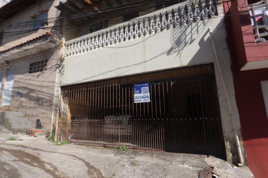 Fachada de casa para alugar com 1 quarto, 30m² em Jardim Cotiana, São Paulo