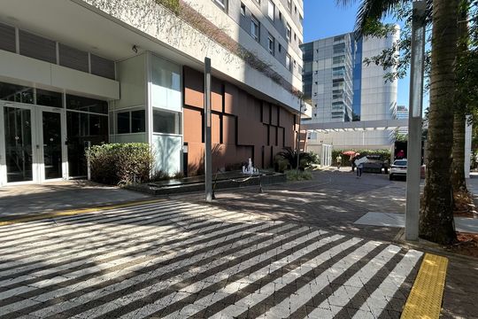 Fachada de apartamento à venda com 4 quartos, 250m² em Santo Amaro, São Paulo