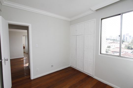 Quarto 2 de apartamento para alugar com 2 quartos, 70m² em Cidade Jardim, Belo Horizonte