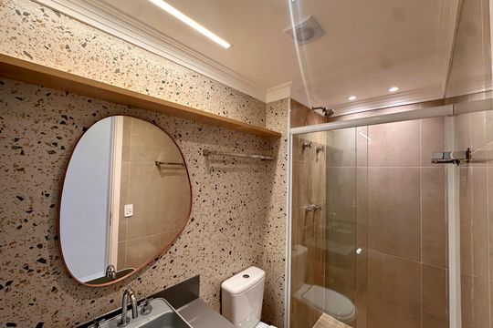 Banheiro Social de apartamento para alugar com 2 quartos, 66m² em Santo Amaro, São Paulo