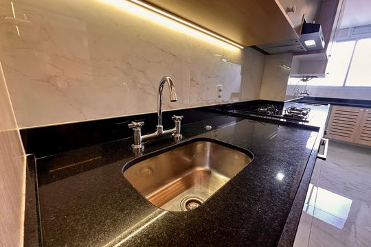 Cozinha de apartamento para alugar com 2 quartos, 66m² em Santo Amaro, São Paulo