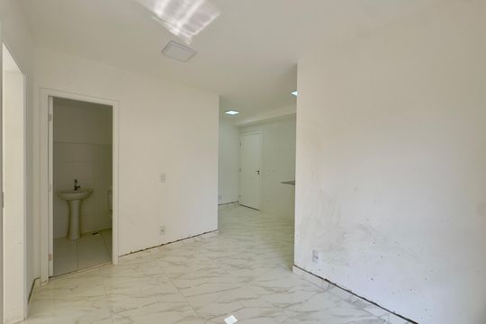 Sala de apartamento à venda com 2 quartos, 44m² em Picanço, Guarulhos