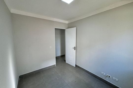 Apartamento para alugar com 3 quartos, 58m² em Jardim Caiapiá, Cotia