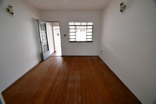 Sala de casa para alugar com 2 quartos, 150m² em Jardim Chapadão, Campinas