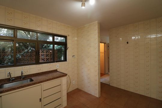 Casa para alugar com 2 quartos, 100m² em Quinta da Paineira, São Paulo
