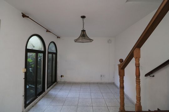 Casa para alugar com 2 quartos, 100m² em Quinta da Paineira, São Paulo