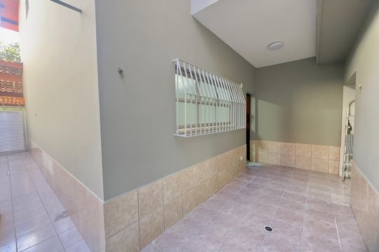 Quintal de casa à venda com 4 quartos, 113m² em Vila Augusta, Guarulhos