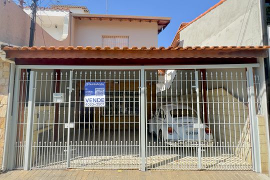 Placa instalada na fachada do imóvel  de casa à venda com 4 quartos, 113m² em Vila Augusta, Guarulhos