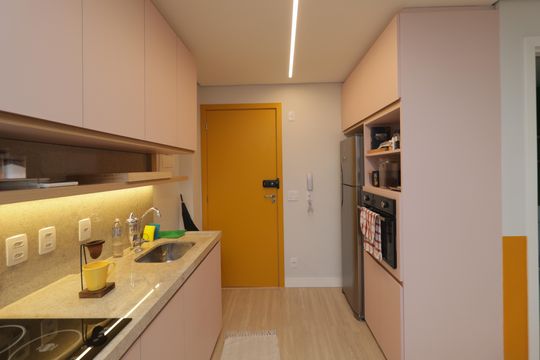 Cozinha de kitnet/studio à venda com 1 quarto, 32m² em Liberdade, São Paulo