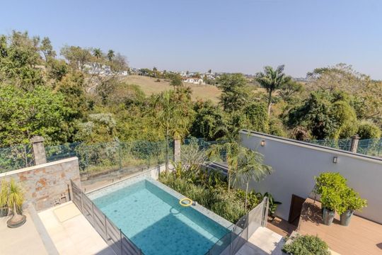 Vista de casa para alugar com 6 quartos, 400m² em Swiss Park, Campinas