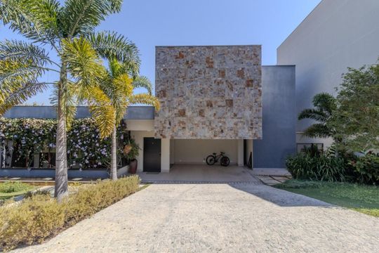 Fachada de casa para alugar com 6 quartos, 400m² em Swiss Park, Campinas
