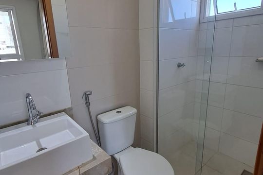 Banheiro de apartamento para alugar com 2 quartos, 72m² em Setor Marista, Goiânia