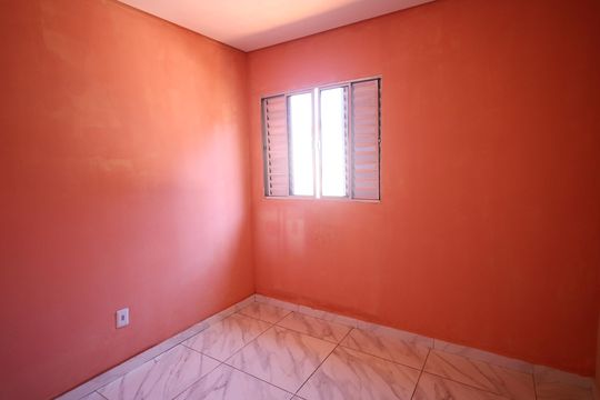 Quarto 1 de casa para alugar com 2 quartos, 45m² em Jardim Mutinga, Osasco